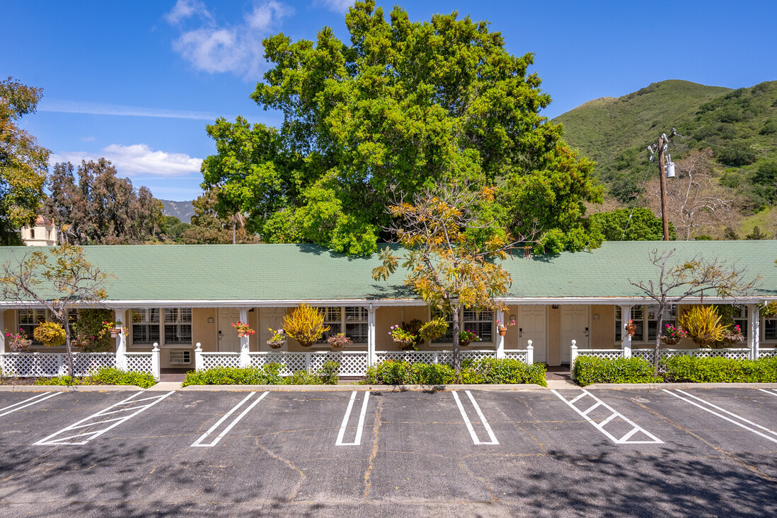 San Luis Obispo Hotel Rooms | Apple Farm Inn